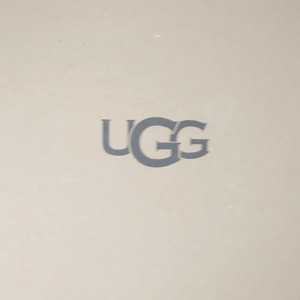 UGG Bailey Mini Bow II Chestnut Winter Boots Women's Size 7 Brand New In Box